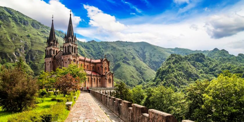 Covadonga-Sanctuary-spain-shutterstock_186750536-840x560