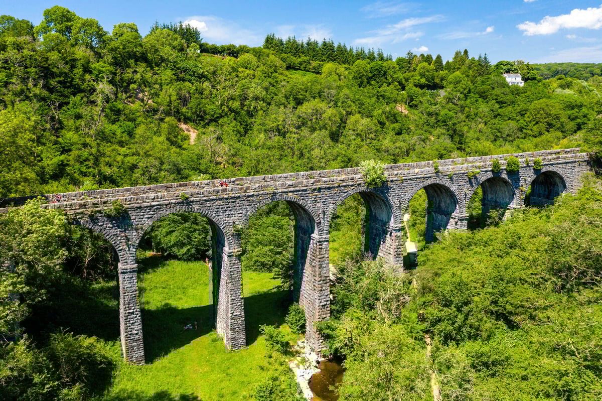 Pontsarn_Viaduct-taff-trail-wales-shutterstock_1771330277_779df6ad46