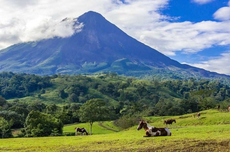 arenal volcano